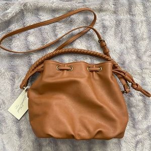 *NWT* Universal Thread Crossbody Purse